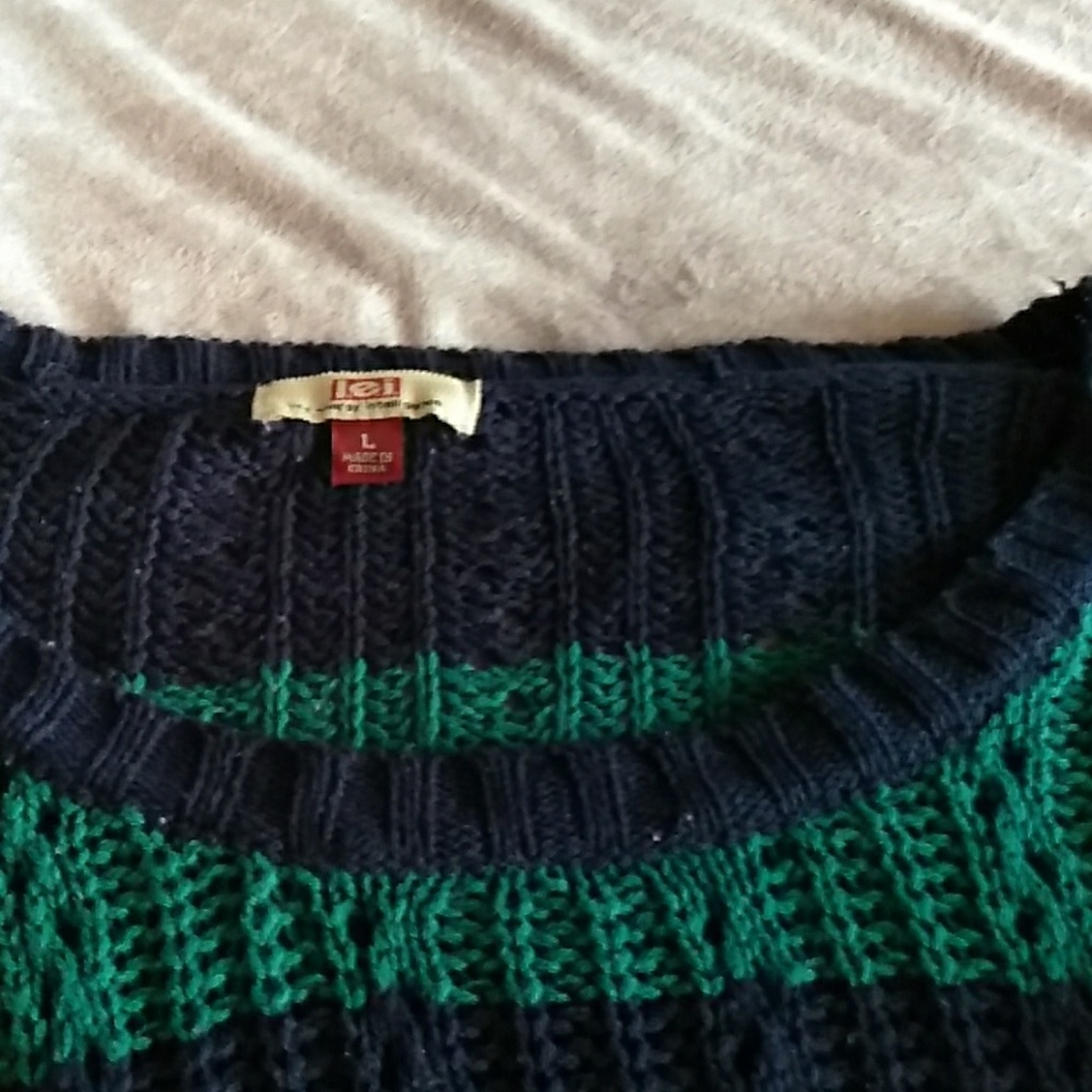 Shirt - Picture 3 of 3